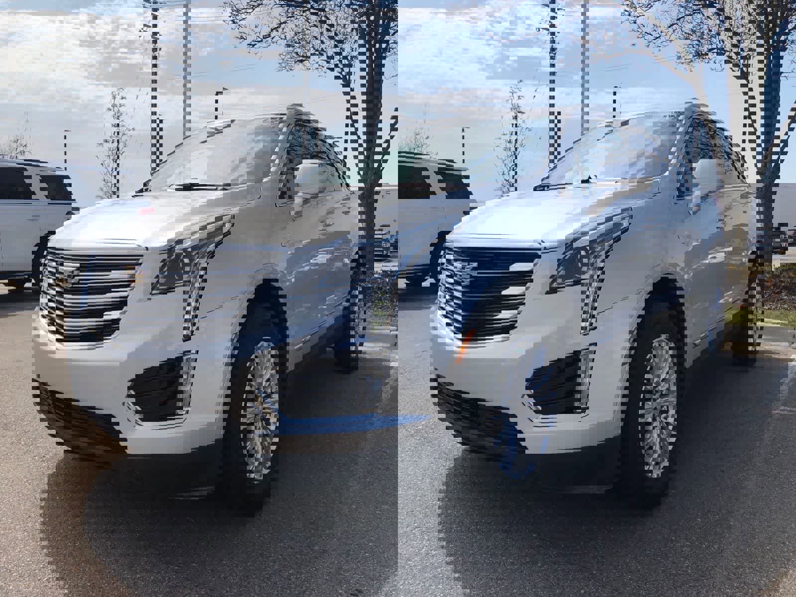 Used 2018 Cadillac XT5 AWD w/ LPO, Wheel Lock Package image 1