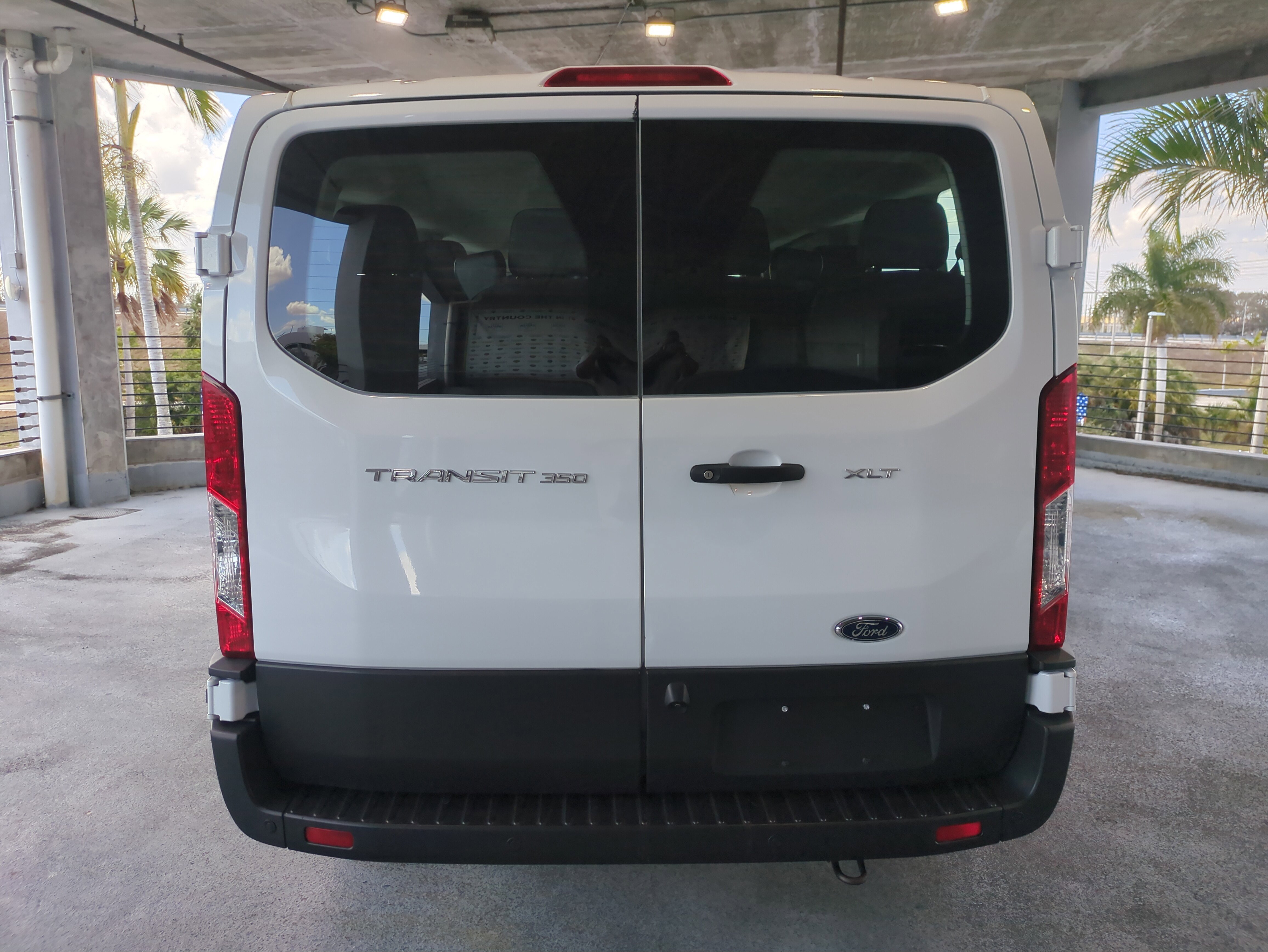 Used 2023 Ford Transit 350 XLT image 6