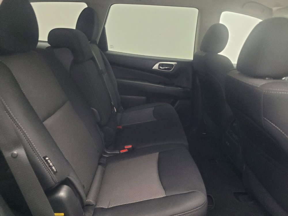 Used 2019 Nissan Pathfinder S FWD image 19