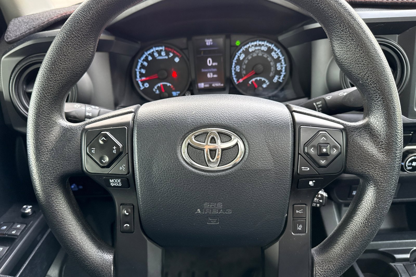 Used 2018 Toyota Tacoma SR image 26