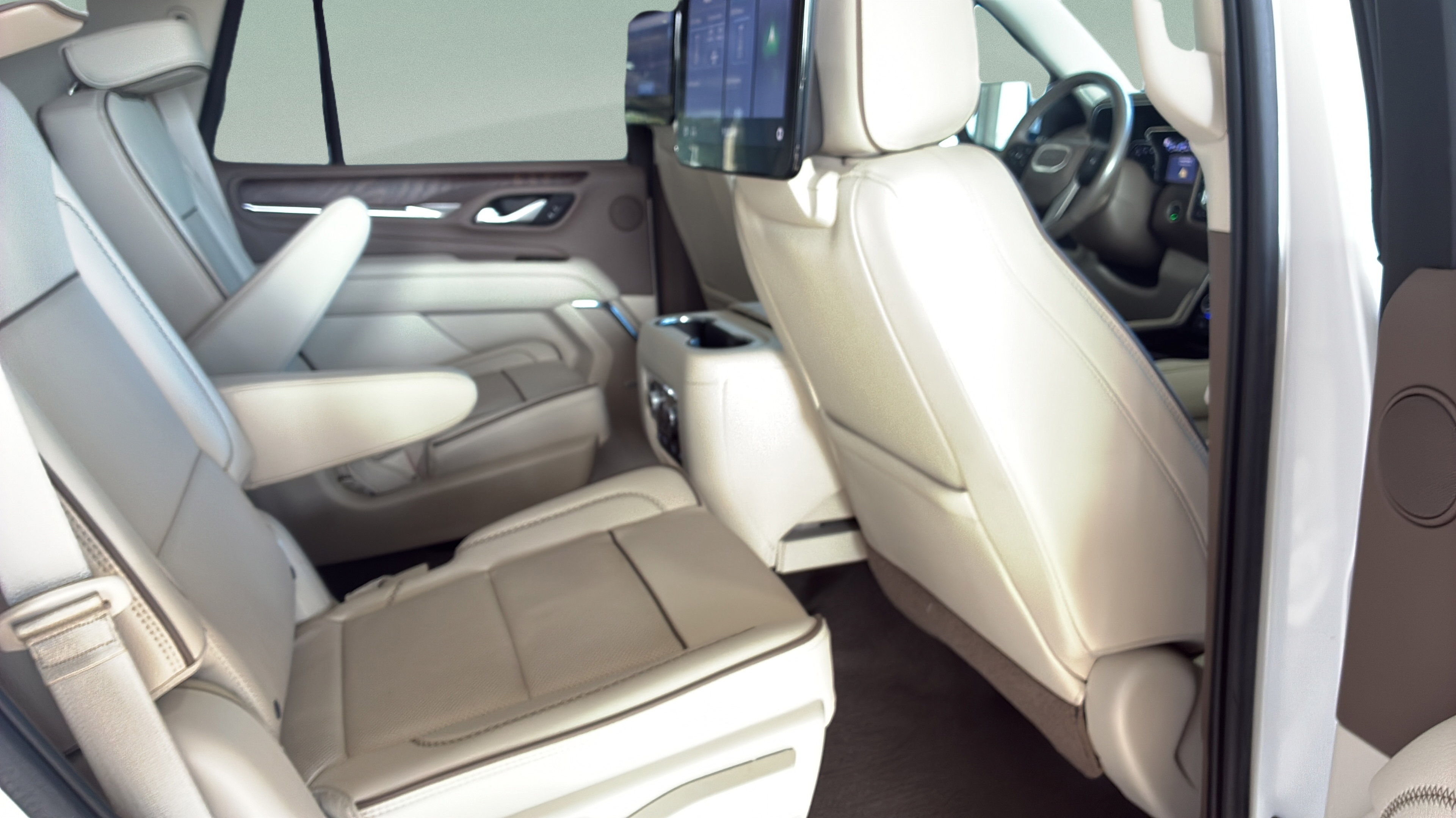 Used 2021 GMC Yukon Denali AWD/4WD image 25