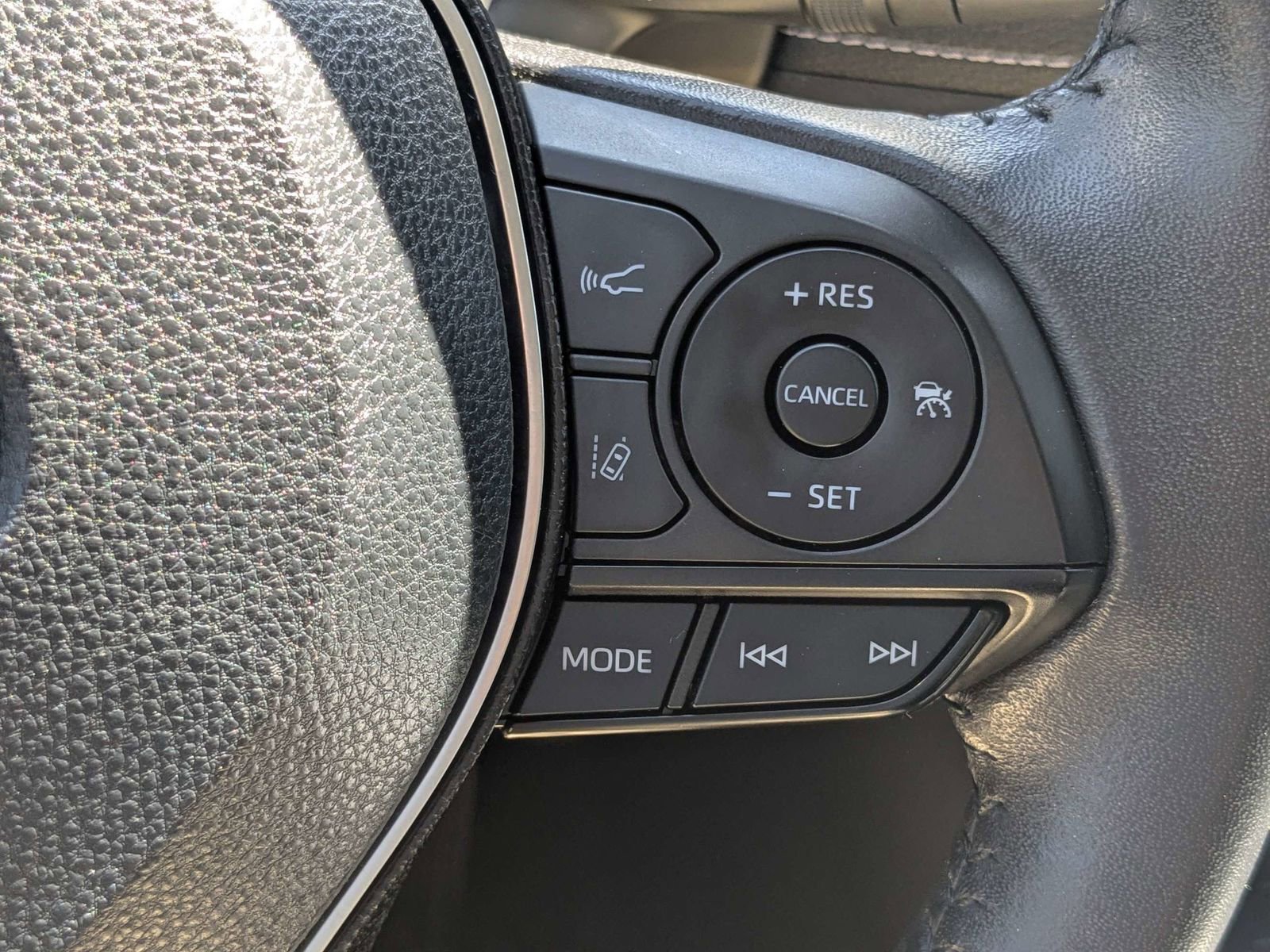 Used 2019 Toyota RAV4 XLE w/ Convenience Package image 27