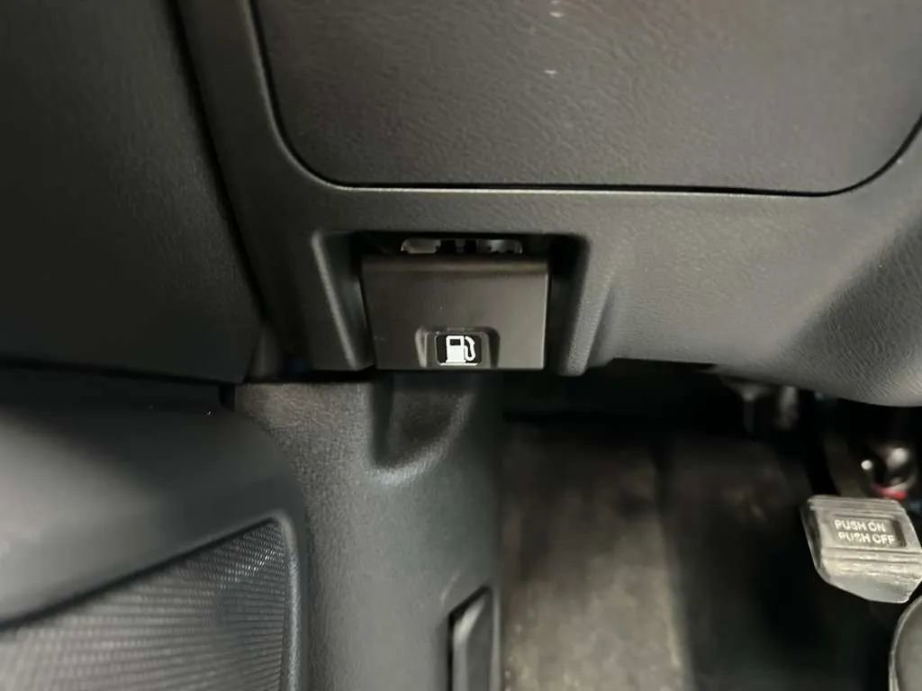 Used 2023 Nissan Sentra SV w/ All-Weather Package image 20