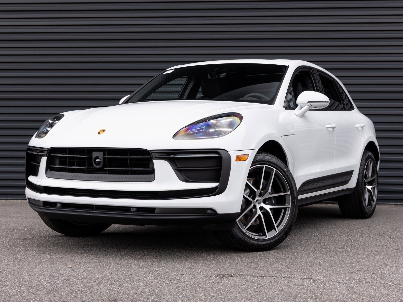 Certified 2026 Porsche Macan image 1