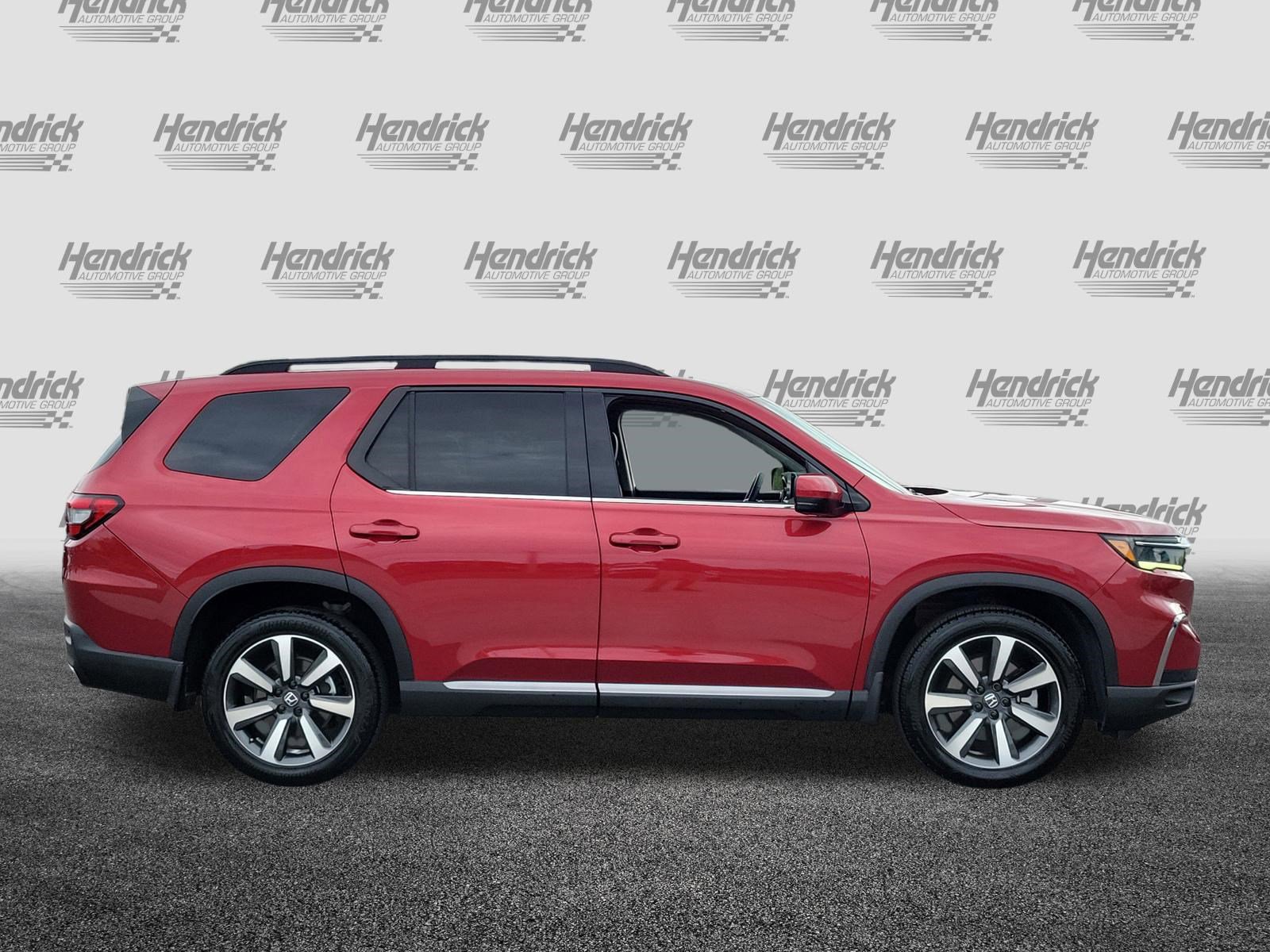Used 2023 Honda Pilot Touring image 8