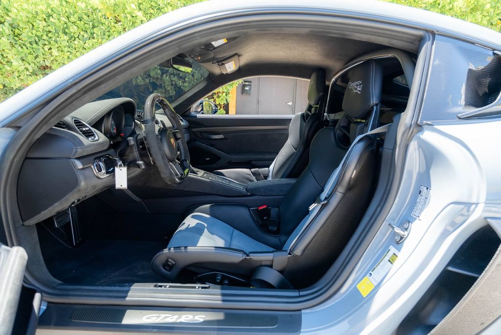 Used 2024 Porsche 718 Cayman GT4 RS RWD image 54