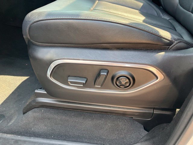 Used 2025 Jeep Wagoneer Series III w/ Premium Group I AWD/4WD image 19