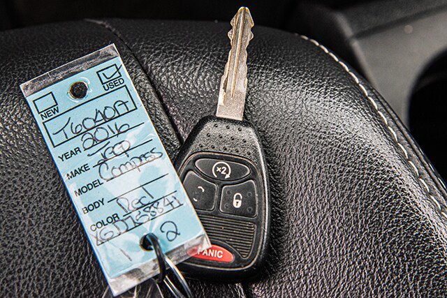 Used 2016 Jeep Compass Latitude image 21