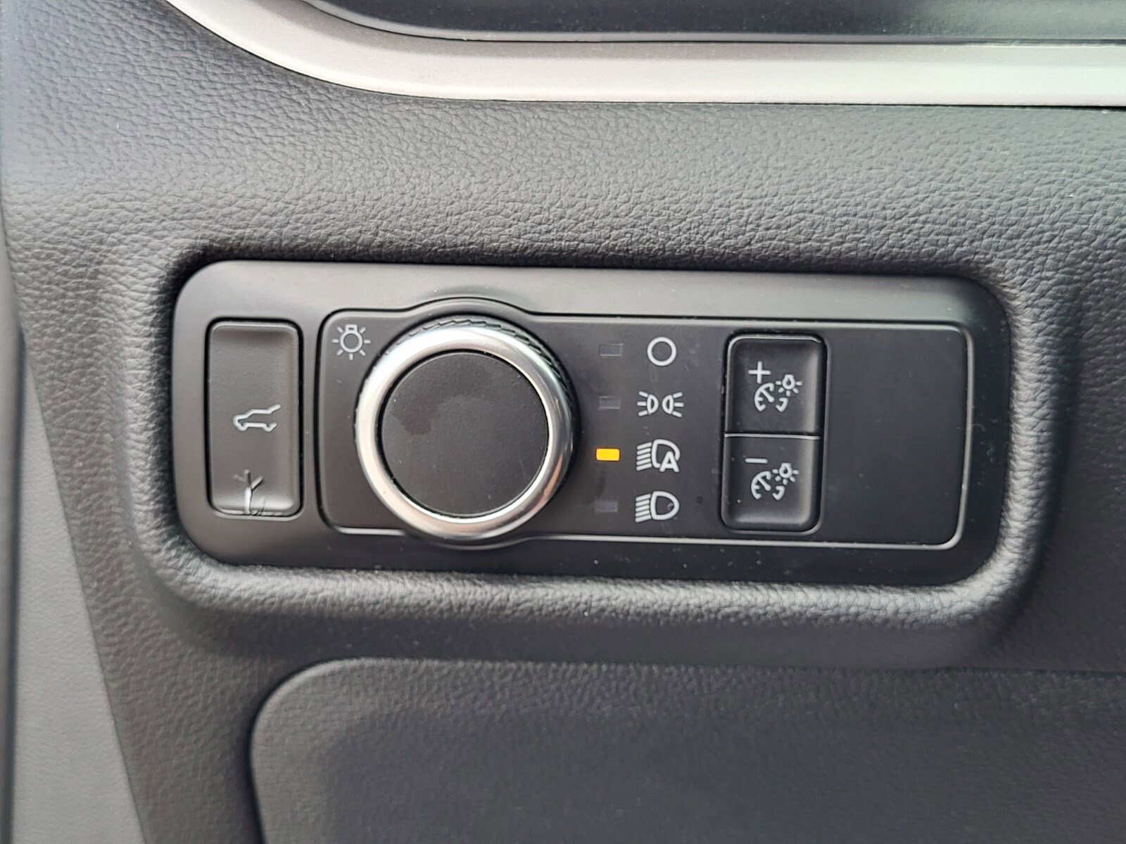 Certified 2023 Ford Explorer XLT image 22