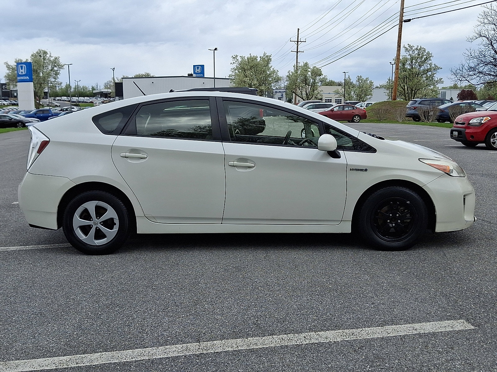 Used 2014 Toyota Prius Two image 7