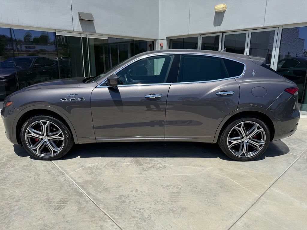 Certified 2023 Maserati Levante GT AWD/4WD image 6