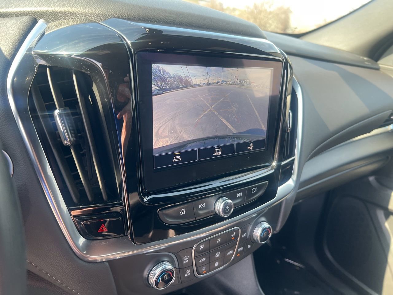 Used 2023 Chevrolet Traverse LT w/ LPO, Floor Liner Package image 30