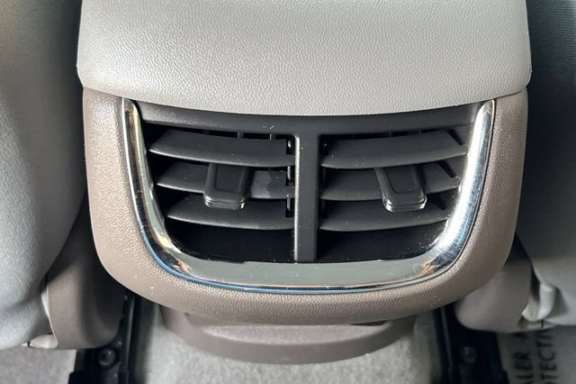 Used 2025 Chevrolet Malibu LT FWD image 14