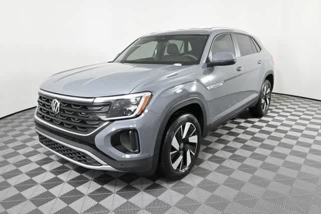 New 2026 Volkswagen Atlas Cross Sport SE FWD image 3