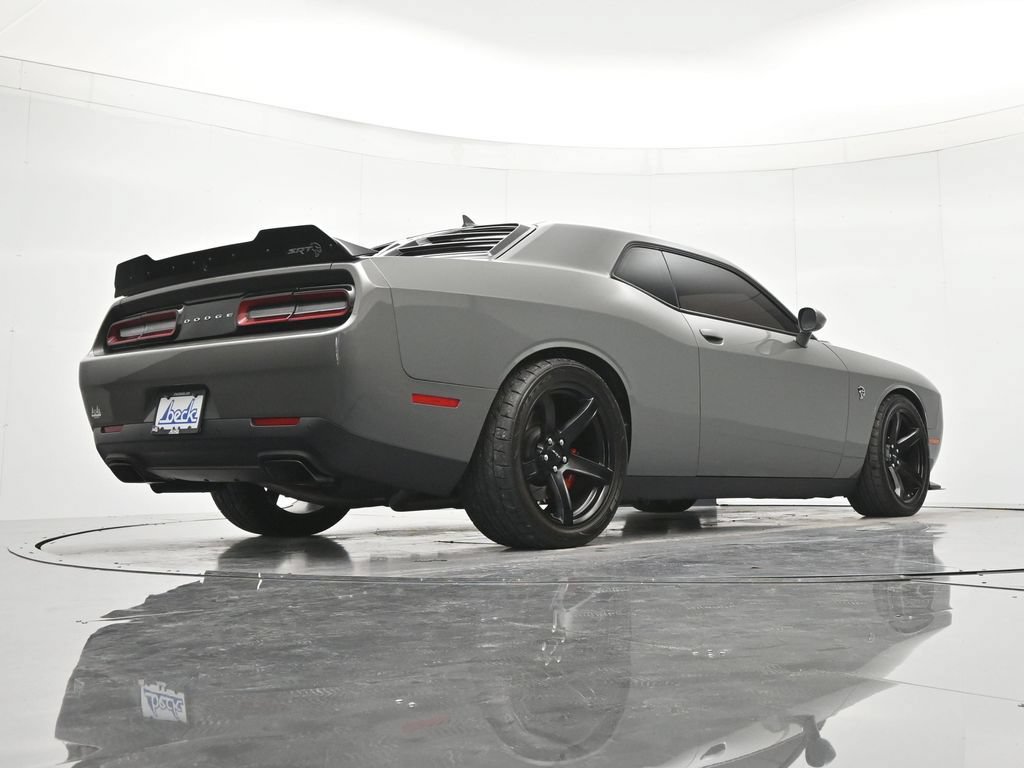 Used 2017 Dodge Challenger SRT Hellcat RWD image 41