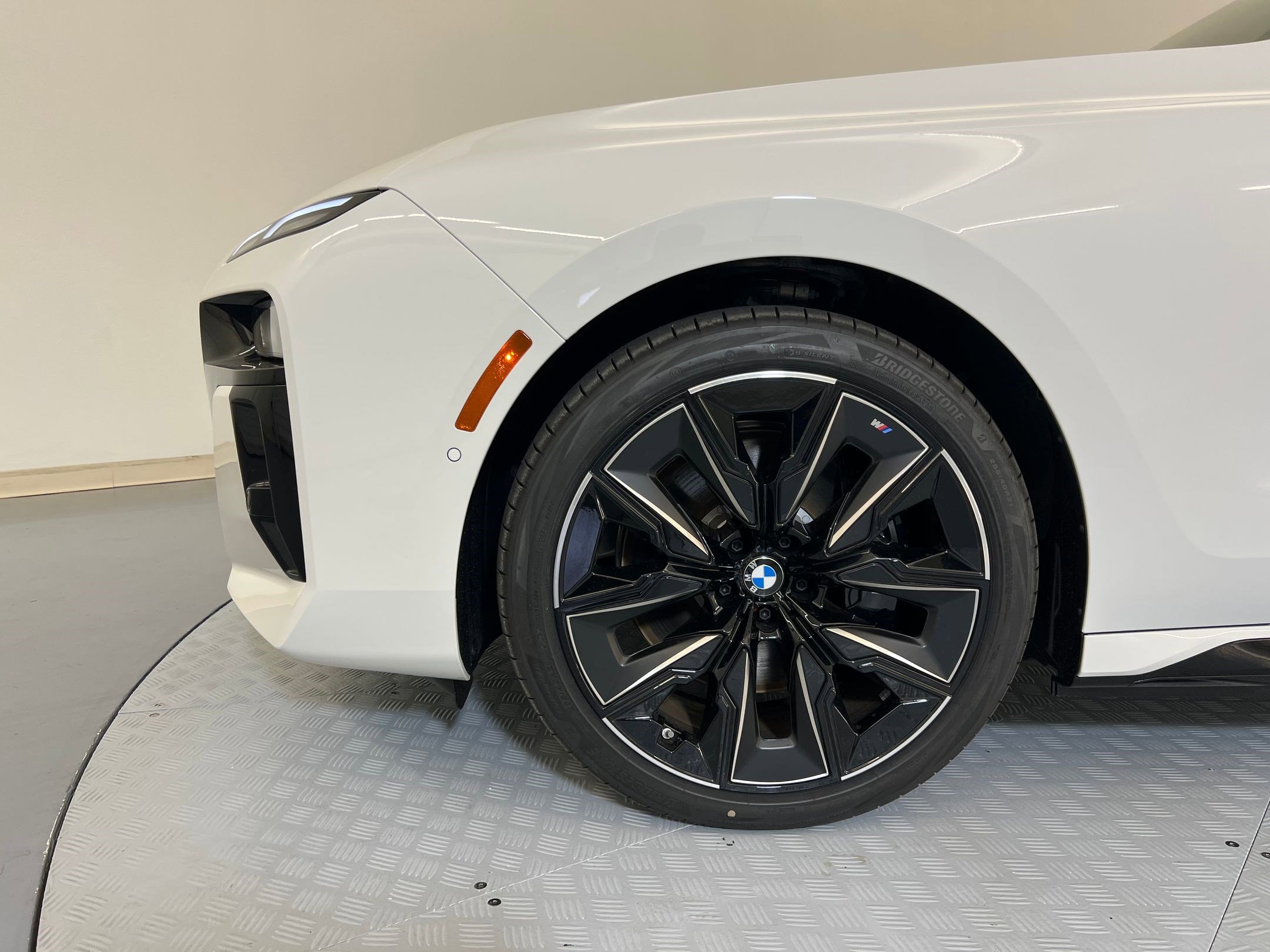 New 2026 BMW i7 eDrive50 w/ M Sport Package image 11