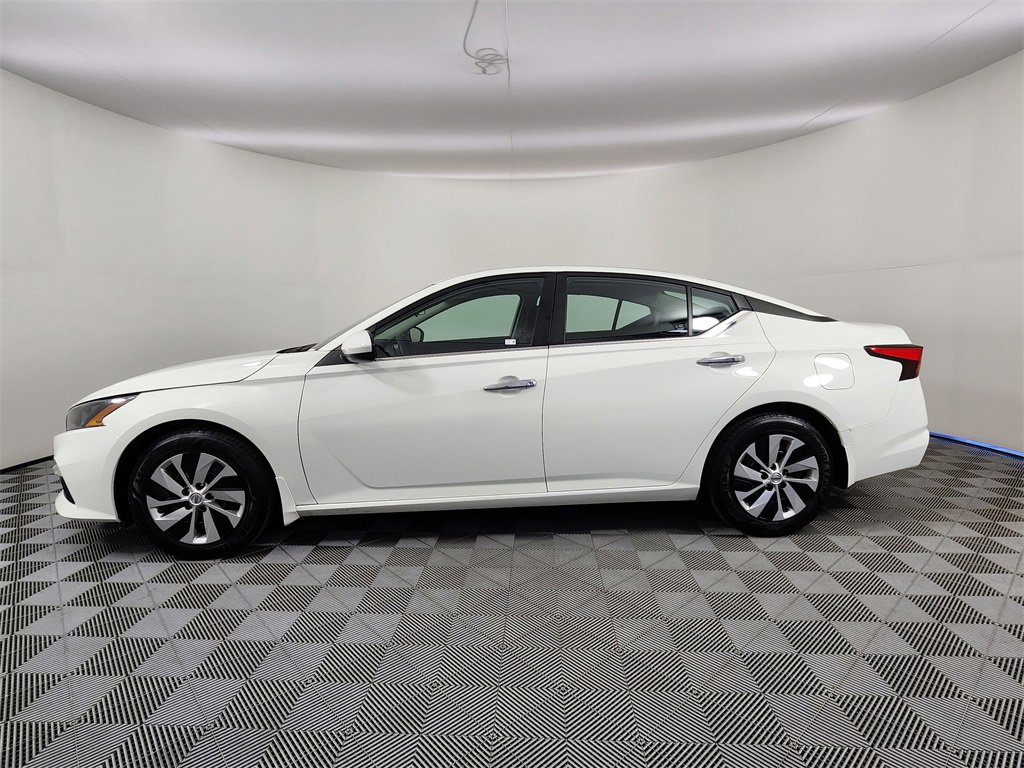 Used 2022 Nissan Altima 2.5 S image 2
