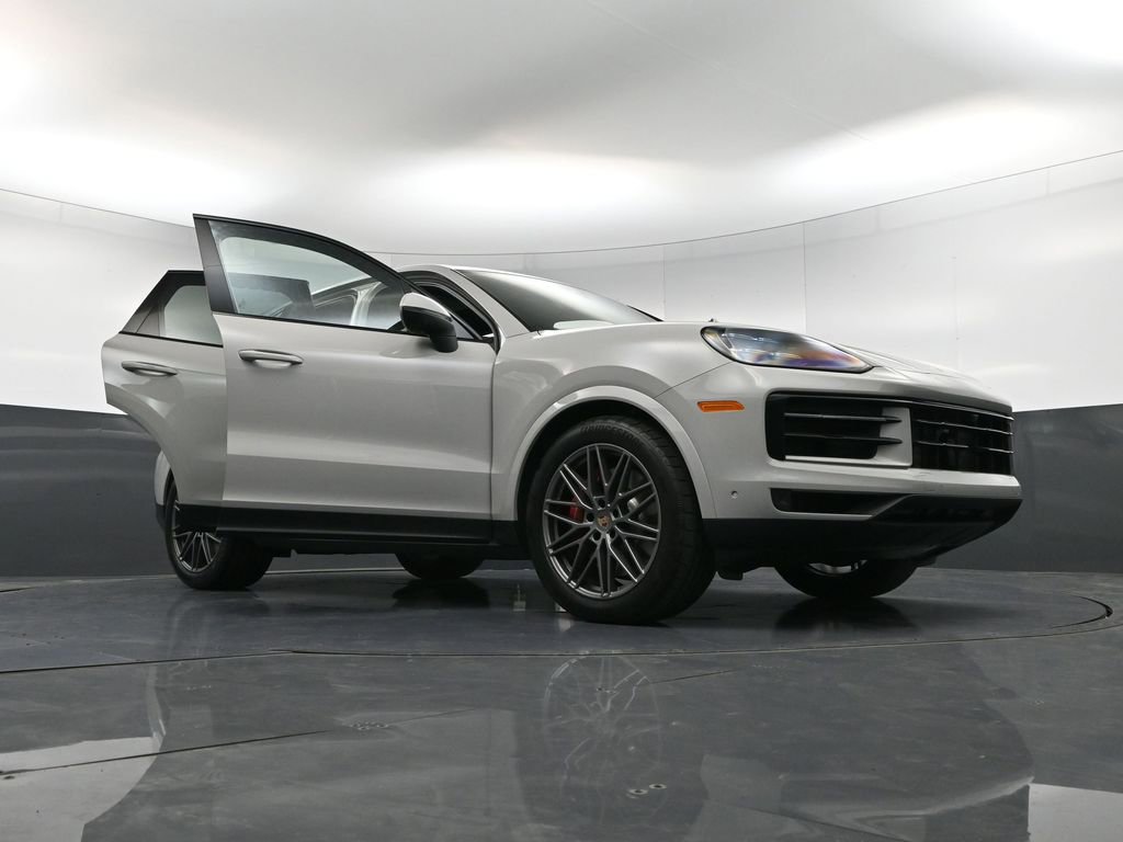 New 2026 Porsche Cayenne S image 38