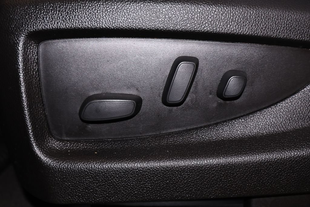Used 2019 GMC Sierra 1500 SLE w/ SLE Value Package AWD/4WD image 13