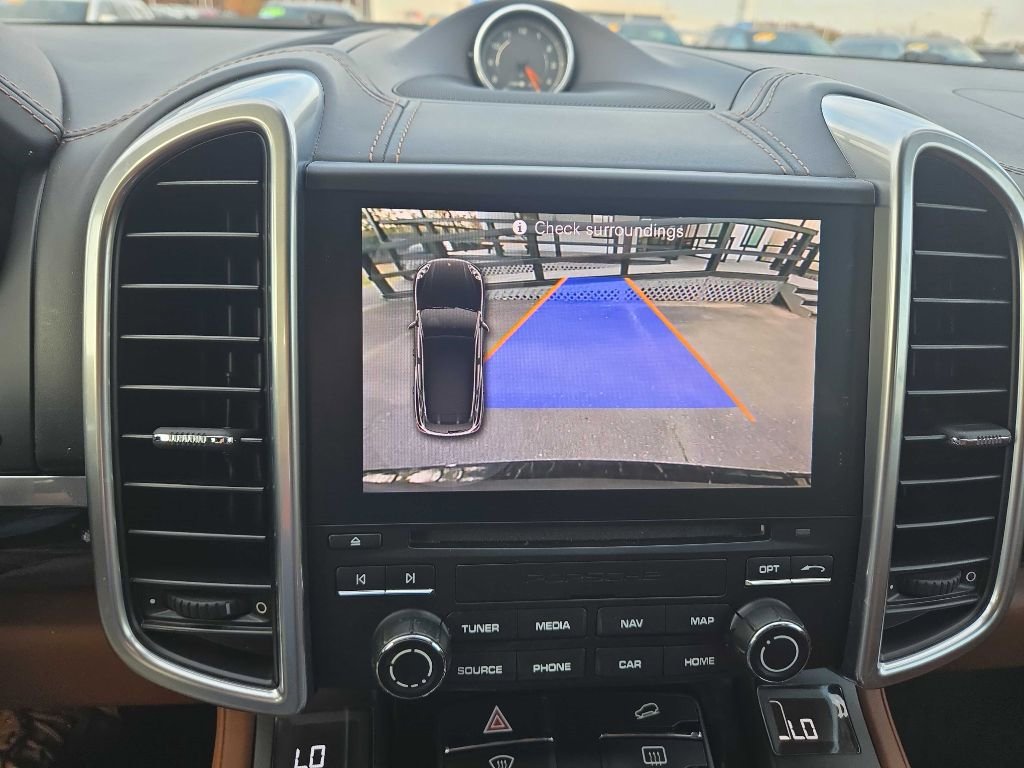 Used 2017 Porsche Cayenne Platinum Edition image 24