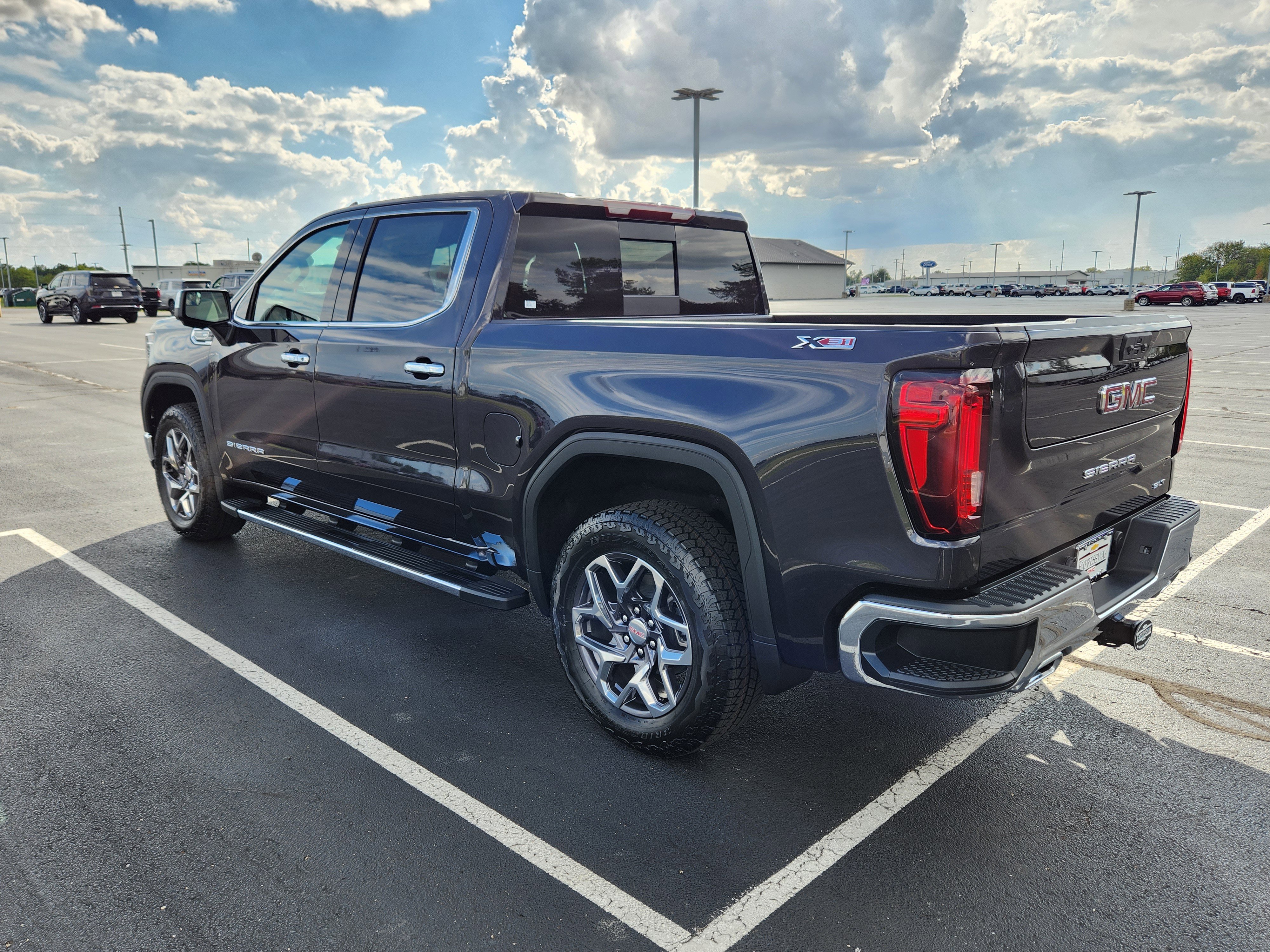 New 2026 GMC Sierra 1500 SLT w/ SLT Premium Package image 3