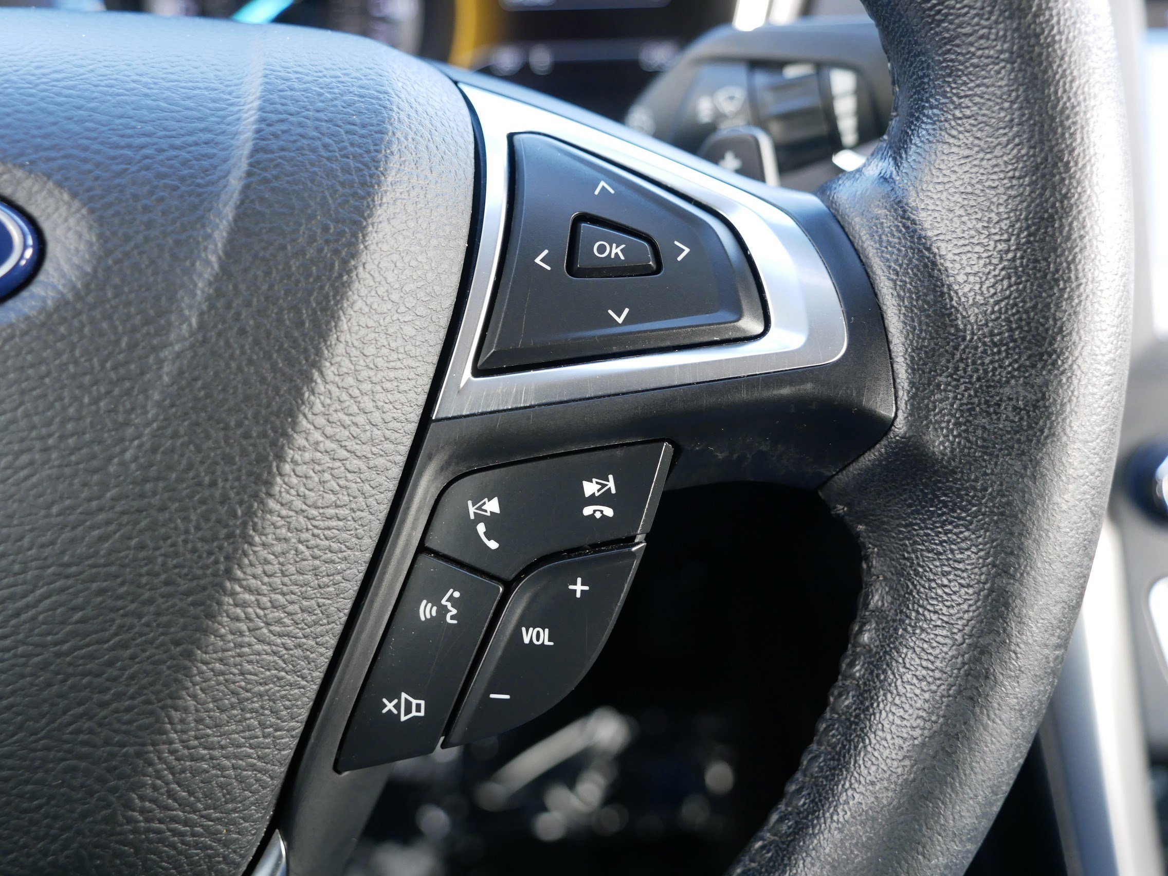 Used 2018 Ford Fusion SE w/ Fusion SE Technology Package image 30