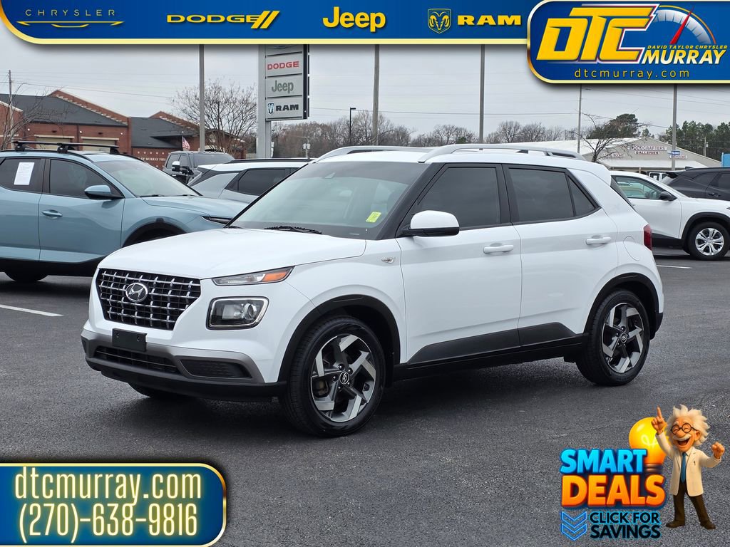 Used 2022 Hyundai Venue SEL image 2