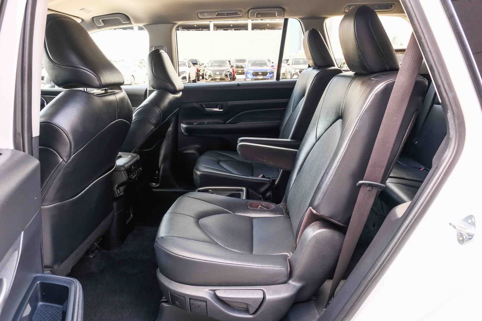 Certified 2025 Toyota Grand Highlander AWD image 18