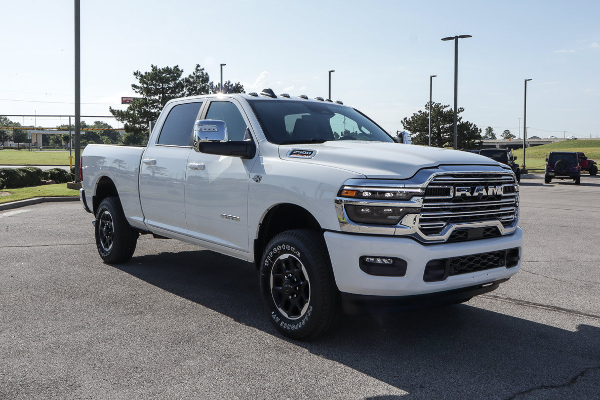 New 2027 RAM 2500 Laramie AWD/4WD image 4