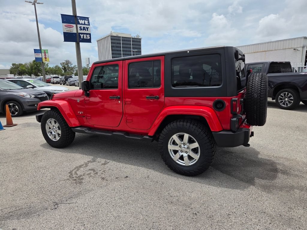 Used 2018 Jeep Wrangler Unlimited Sahara w/ Connectivity Group AWD/4WD image 12