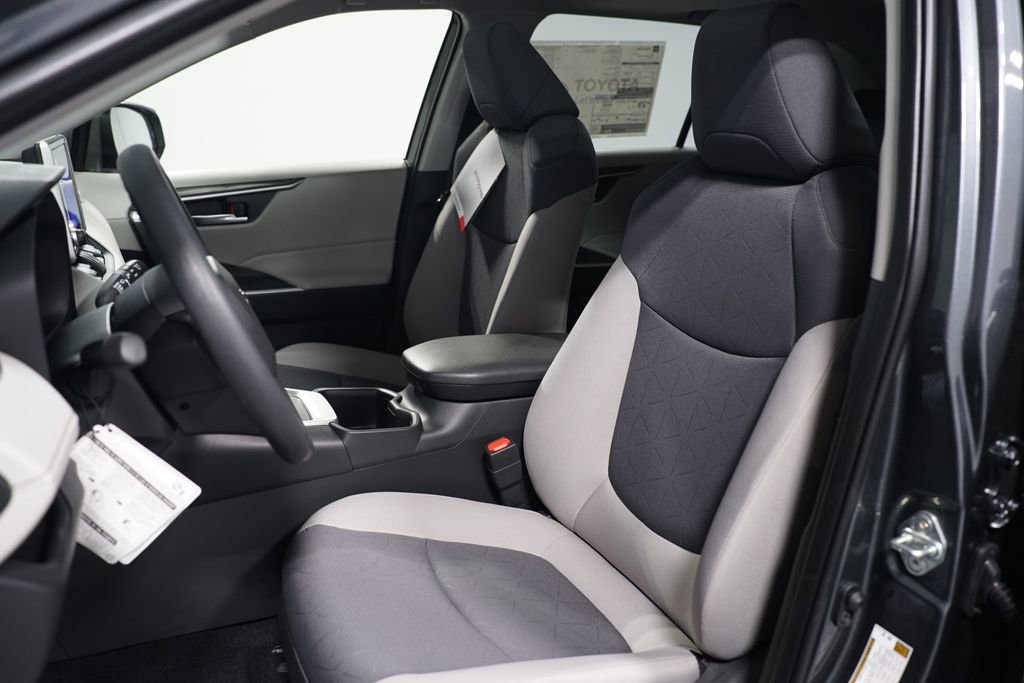 New 2025 Toyota RAV4 XLE image 27