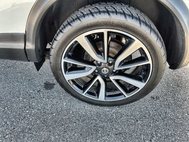 Used 2017 Nissan Rogue Sport SL w/ SL Premium Package AWD/4WD image 21