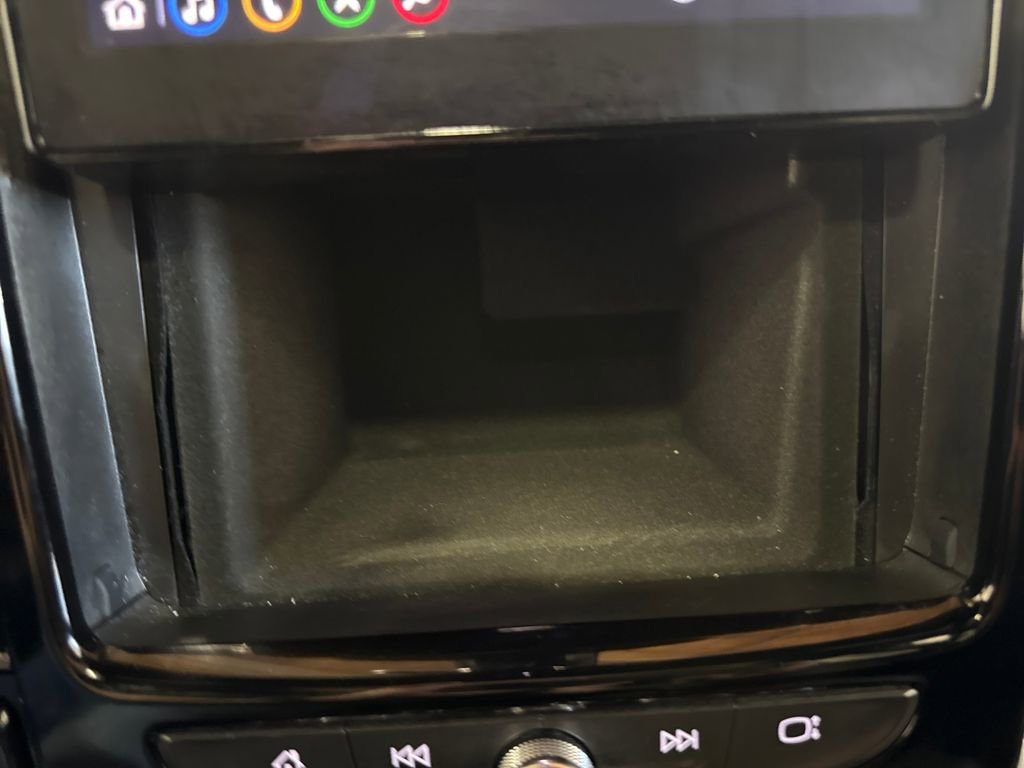 Certified 2022 Chevrolet Traverse High Country w/ LPO, 'HIT The Road' Package image 25