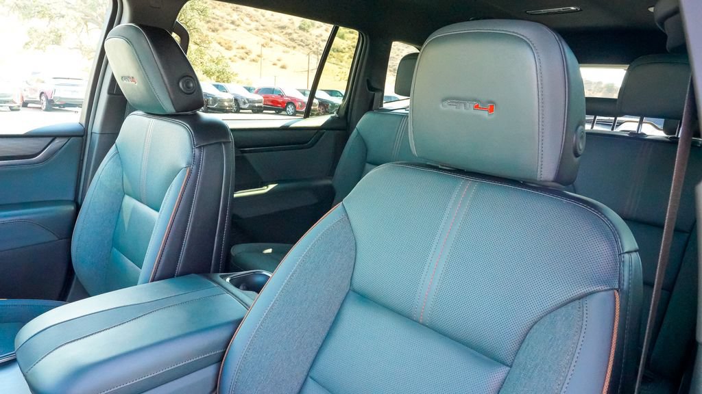 New 2026 GMC Acadia AT4 w/ Luxury Package AWD/4WD image 11