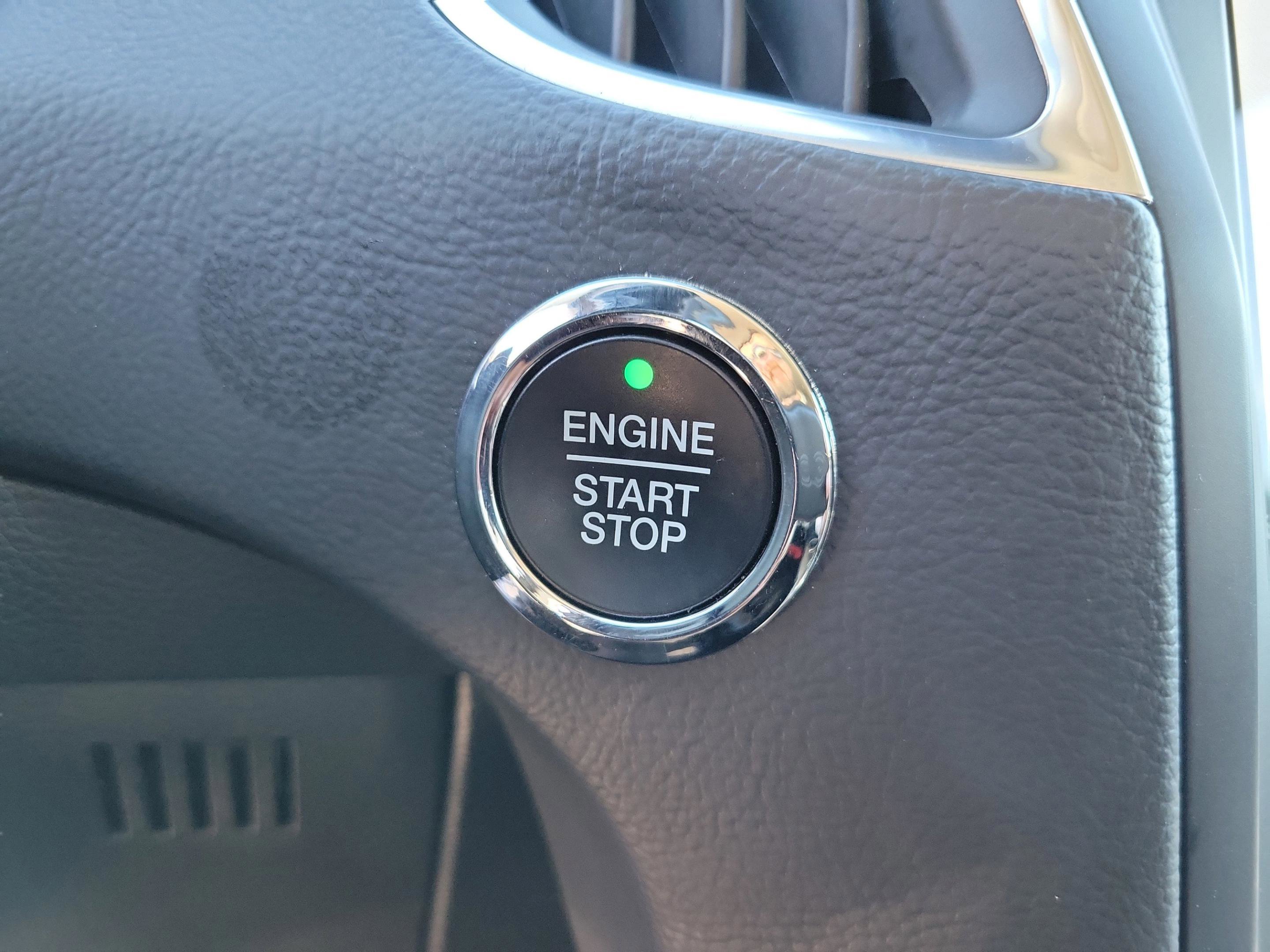 Used 2024 Ford Edge Titanium image 35