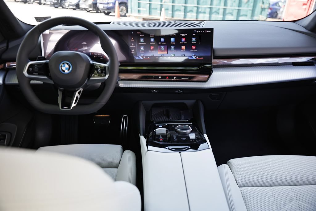 New 2027 BMW i5 eDrive40 RWD image 28