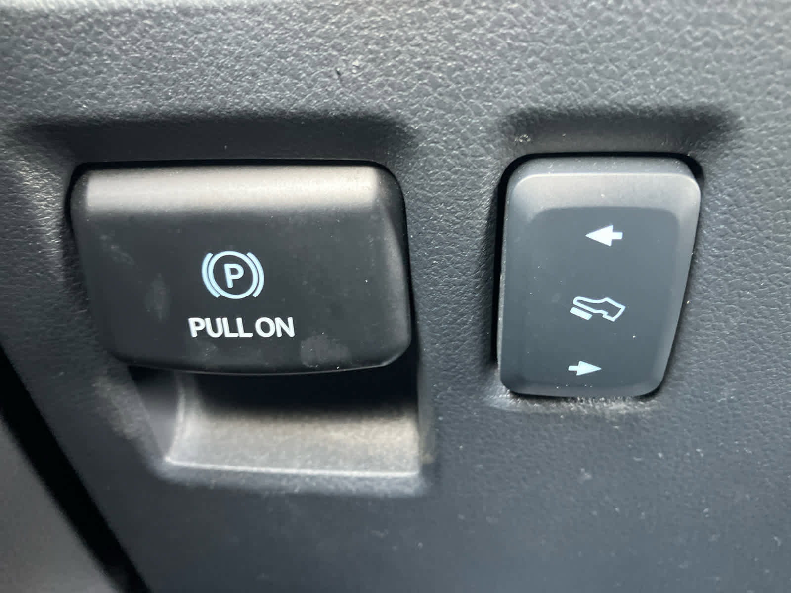 Used 2024 Ford Expedition Max Limited image 16