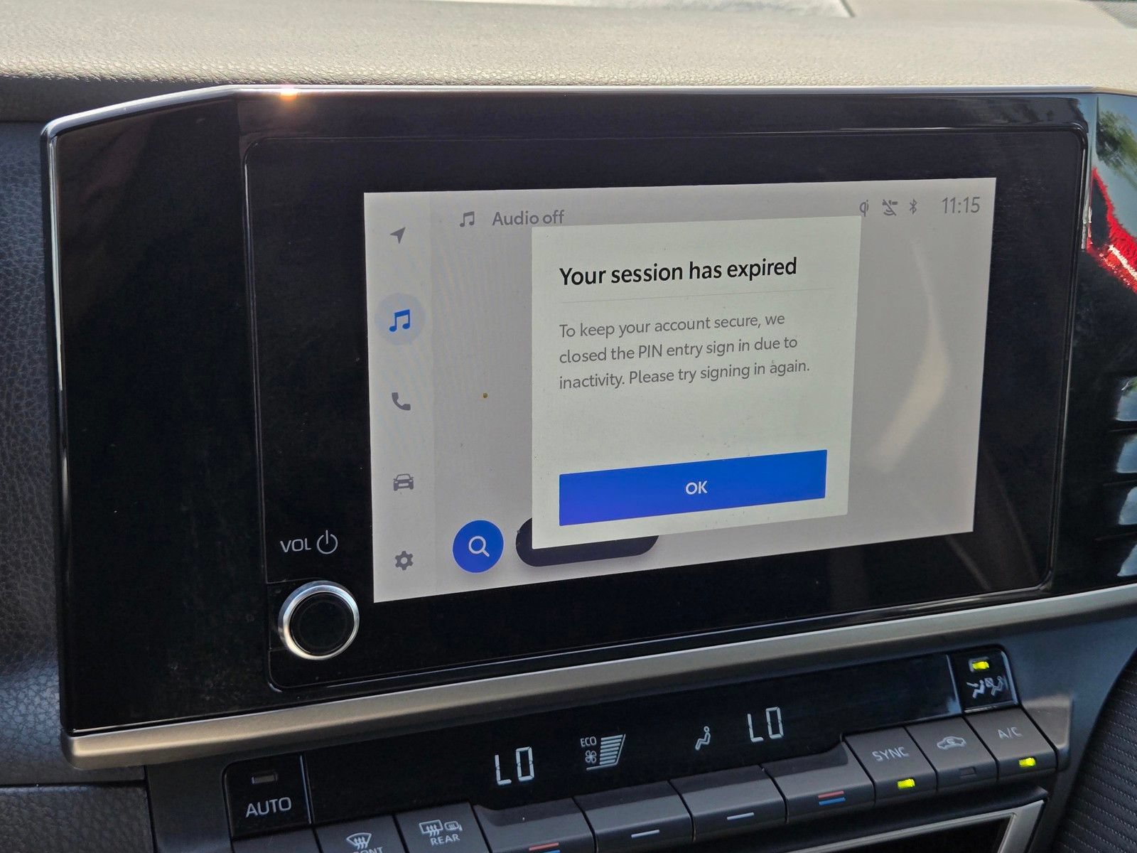 Used 2025 Toyota Camry SE w/ Convenience Package FWD image 21