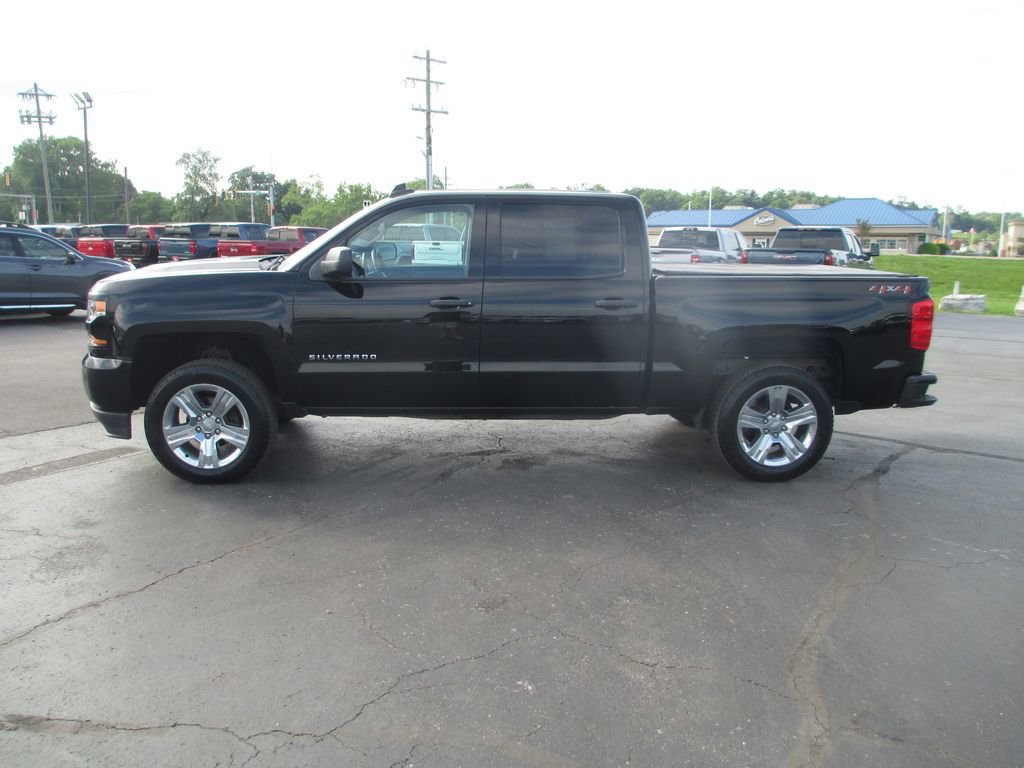 Used 2018 Chevrolet Silverado 1500 Custom w/ Custom Value Package AWD/4WD image 13