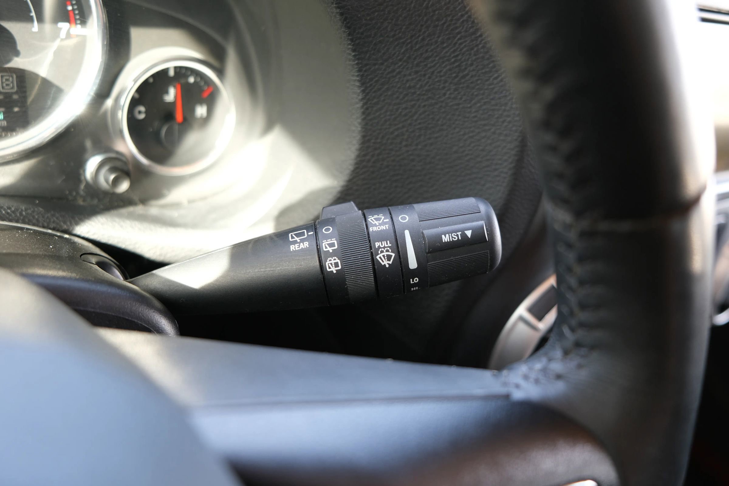 Used 2016 Jeep Wrangler Unlimited Sahara w/ Connectivity Group image 40