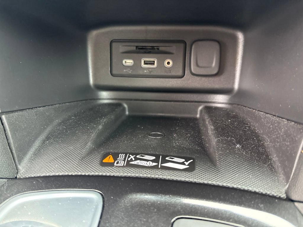 Used 2024 Chevrolet Equinox Premier FWD image 21