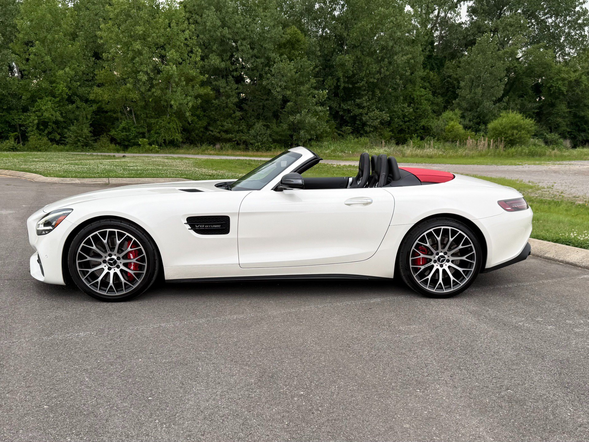 Used 2020 Mercedes-Benz AMG GT Roadster image 8