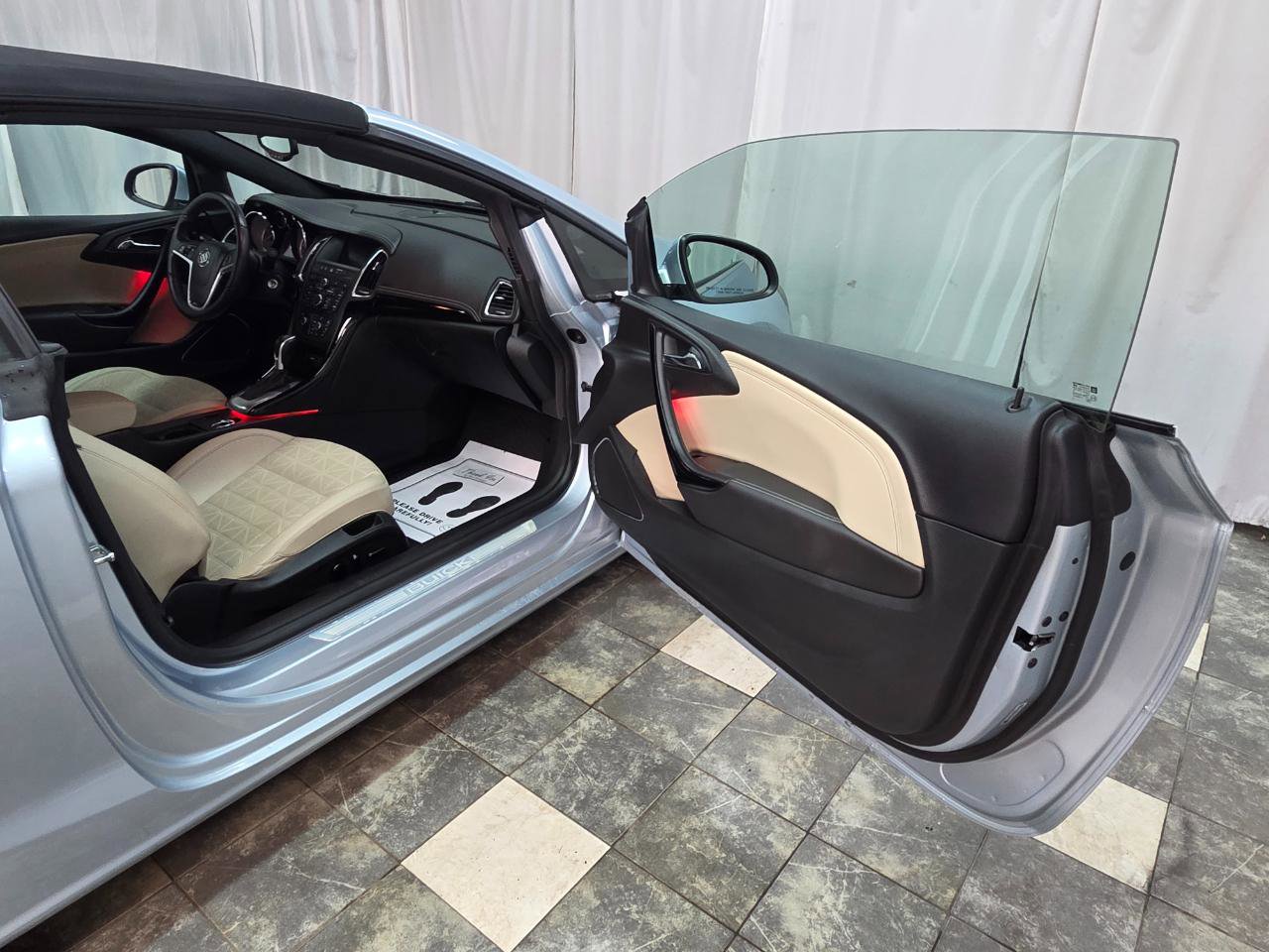 Used 2018 Buick Cascada Premium FWD image 10