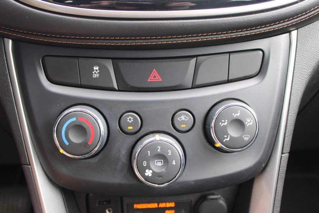 Used 2017 Chevrolet Trax LS FWD image 39