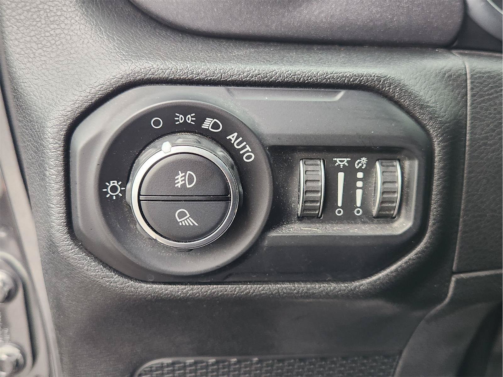 Used 2021 Jeep Gladiator Mojave AWD/4WD image 23