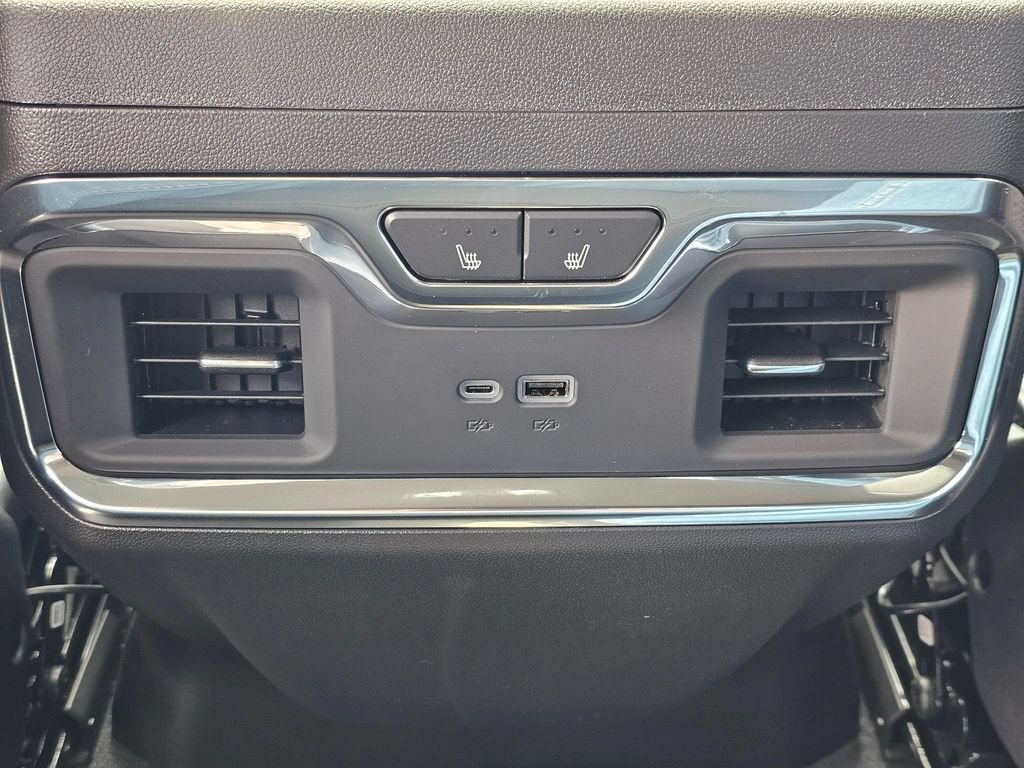 New 2026 GMC Sierra 1500 Denali w/ Denali Reserve Package AWD/4WD image 18