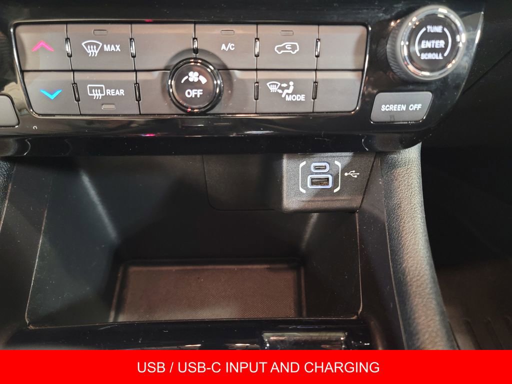 Used 2022 Jeep Compass Latitude image 18