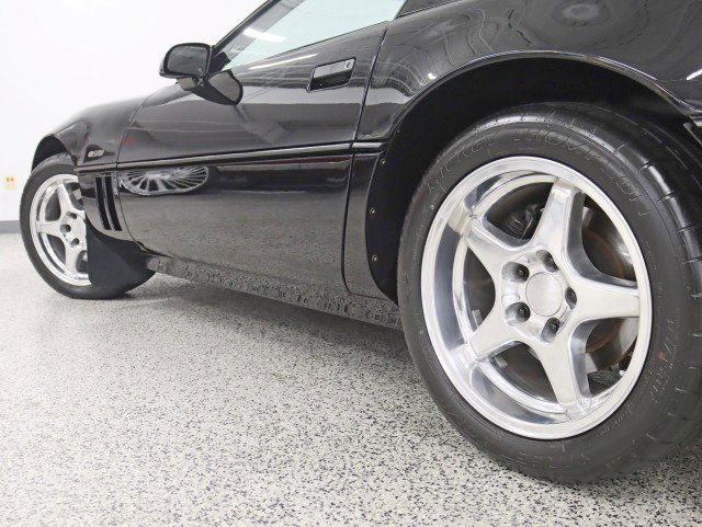 Used 1990 Chevrolet Corvette ZR-1 image 15