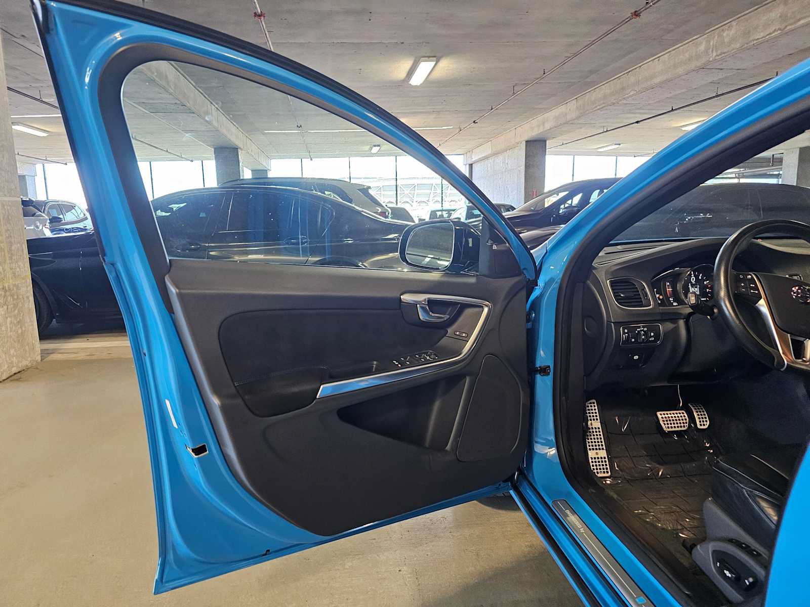 Used 2017 Volvo V60 T6 Polestar AWD/4WD image 23