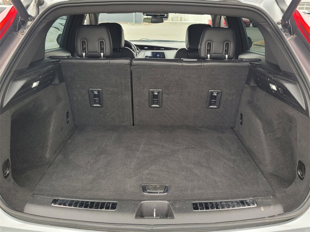 Used 2023 Cadillac XT4 Premium Luxury image 9